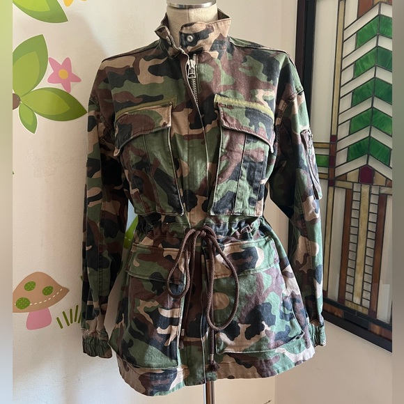 Veronica Beard Camo Anorak Jacket - Picture 2 of 6
